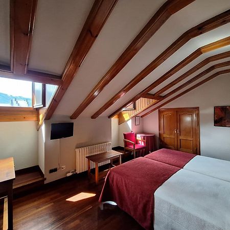 Hotel Aragueells بيناسكي المظهر الخارجي الصورة