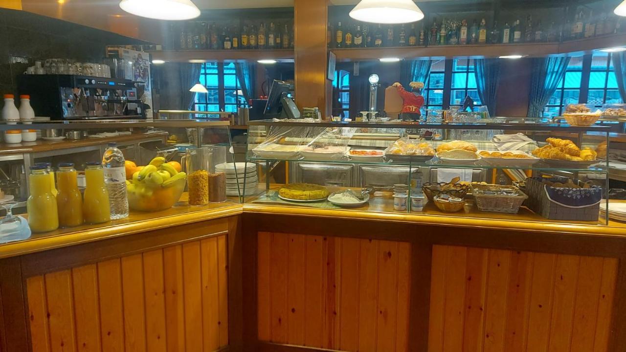 Hotel Aragueells بيناسكي المظهر الخارجي الصورة