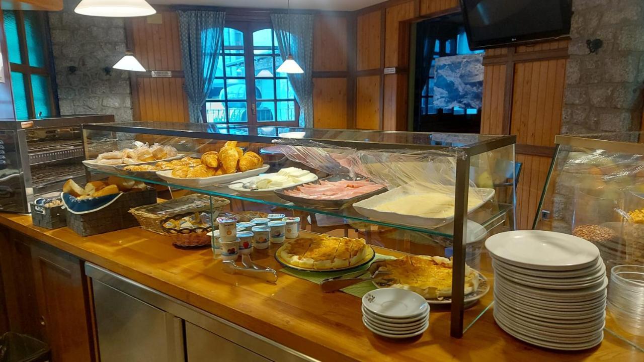 Hotel Aragueells بيناسكي المظهر الخارجي الصورة