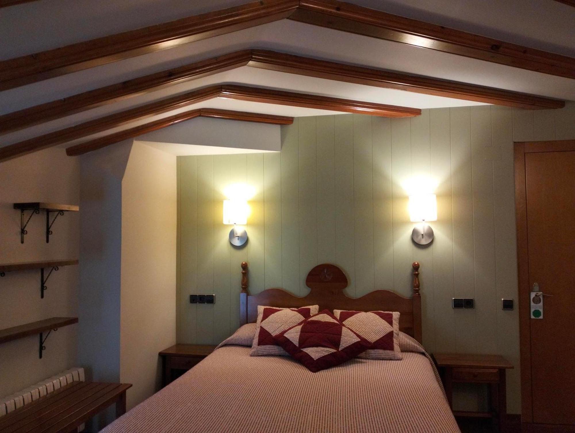 Hotel Aragueells بيناسكي المظهر الخارجي الصورة