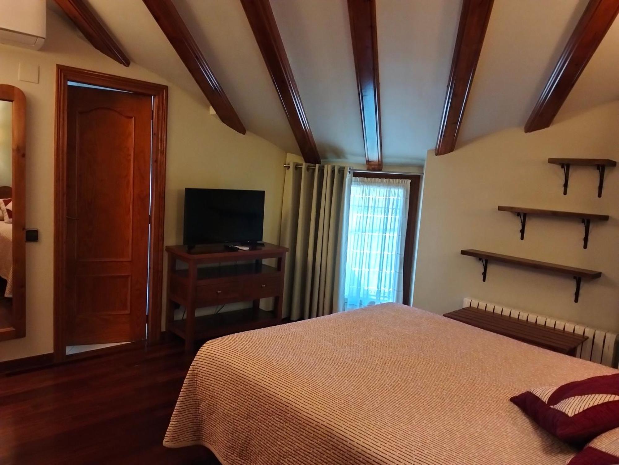 Hotel Aragueells بيناسكي المظهر الخارجي الصورة