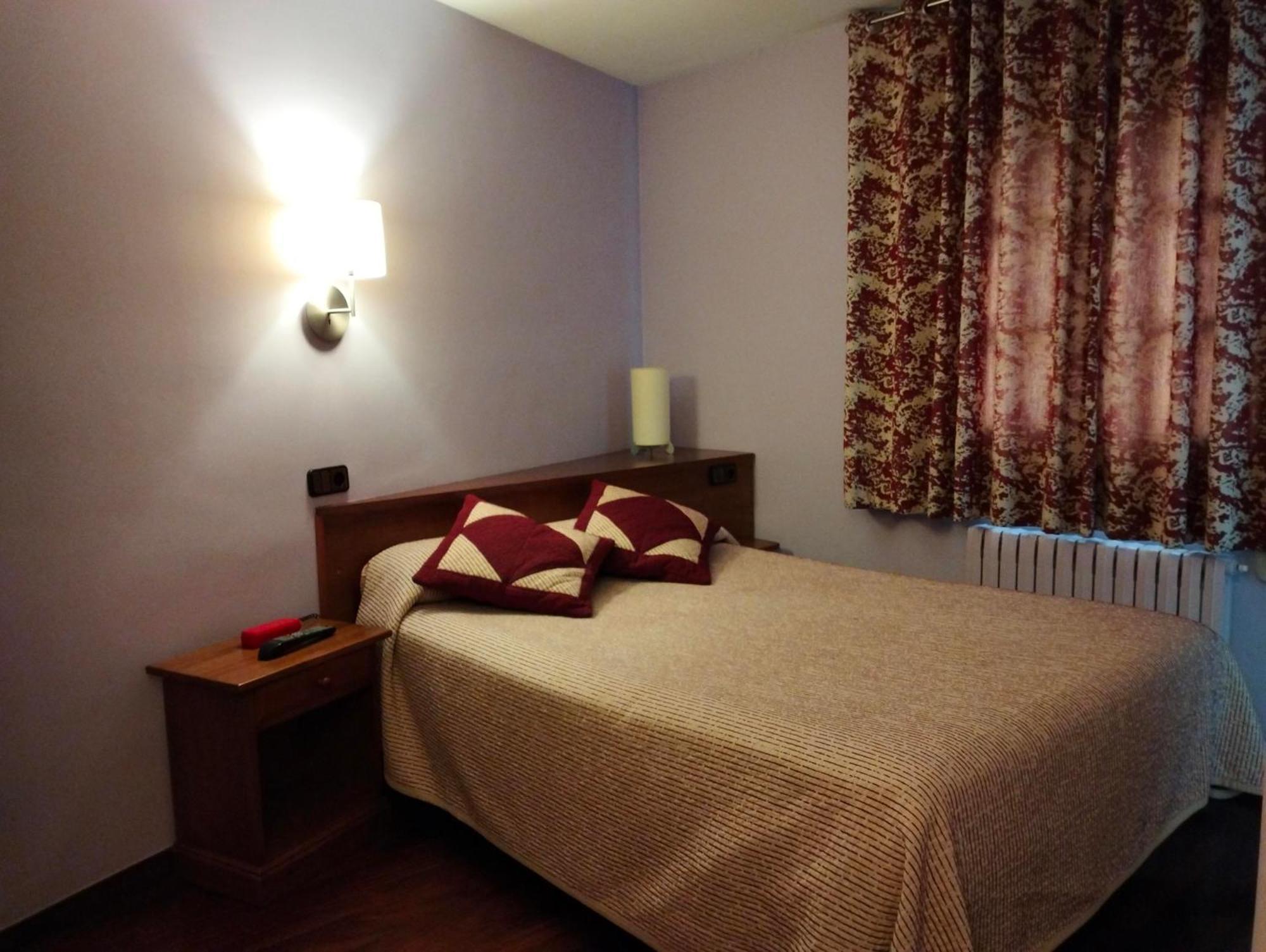 Hotel Aragueells بيناسكي المظهر الخارجي الصورة