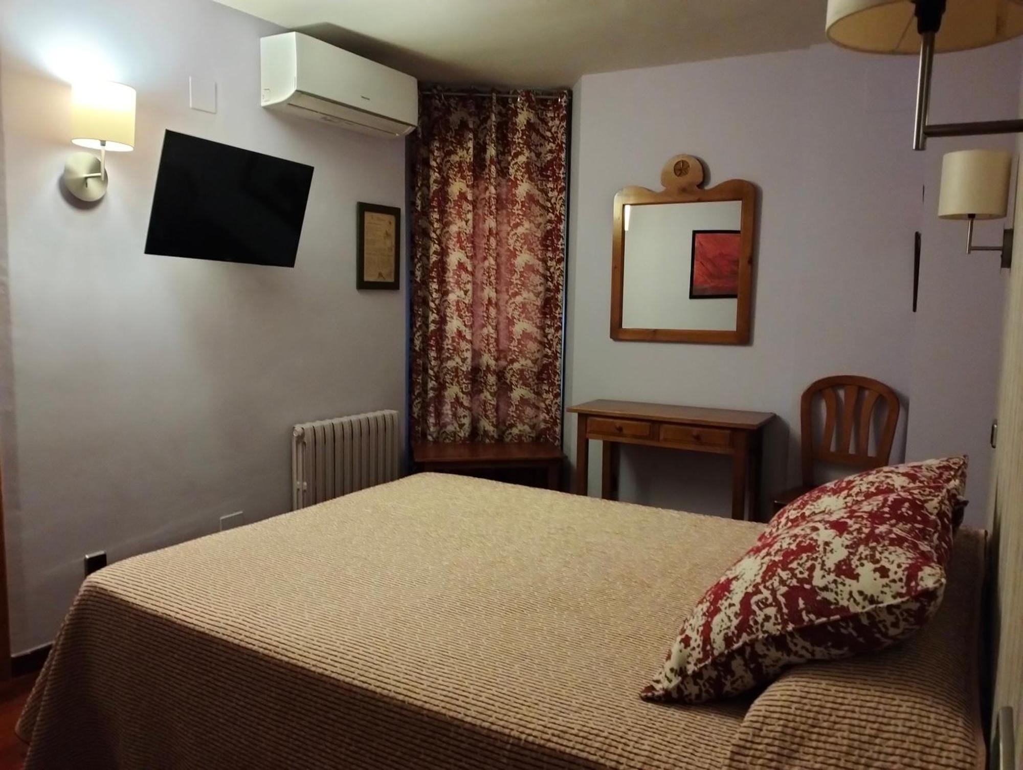 Hotel Aragueells بيناسكي المظهر الخارجي الصورة