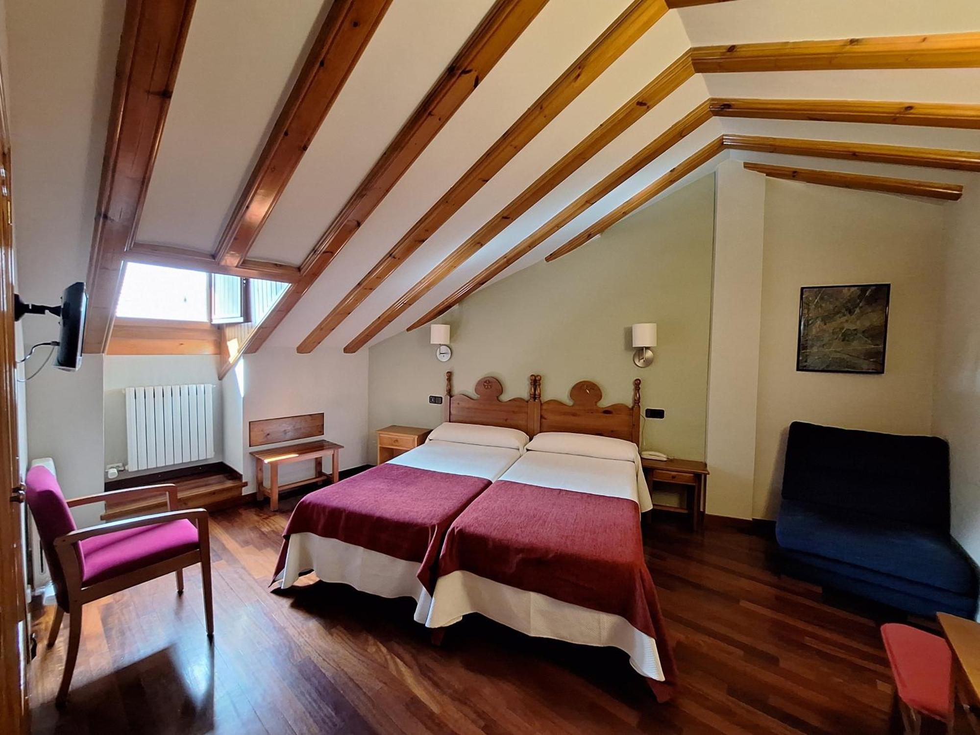 Hotel Aragueells بيناسكي المظهر الخارجي الصورة