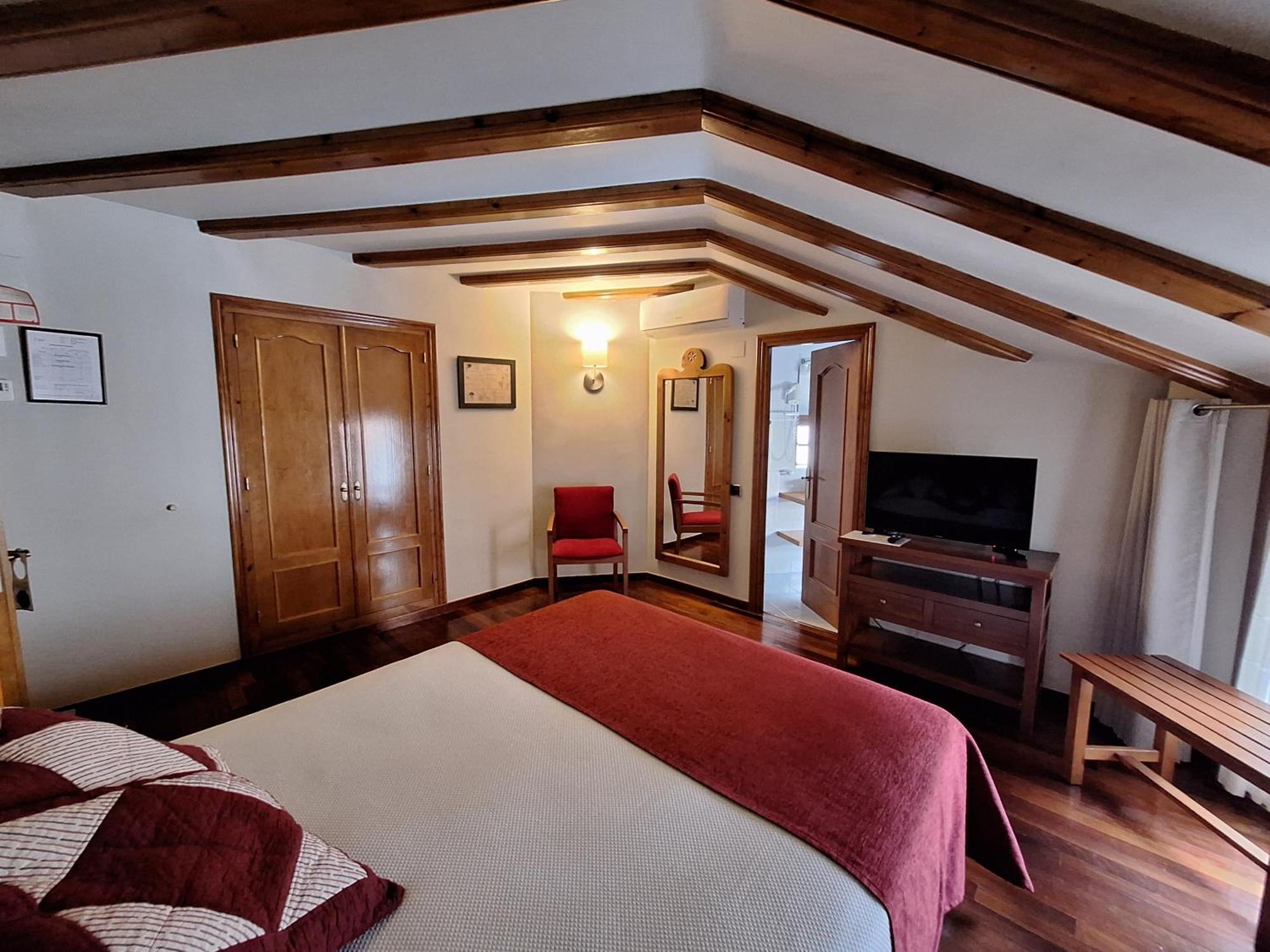 Hotel Aragueells بيناسكي المظهر الخارجي الصورة