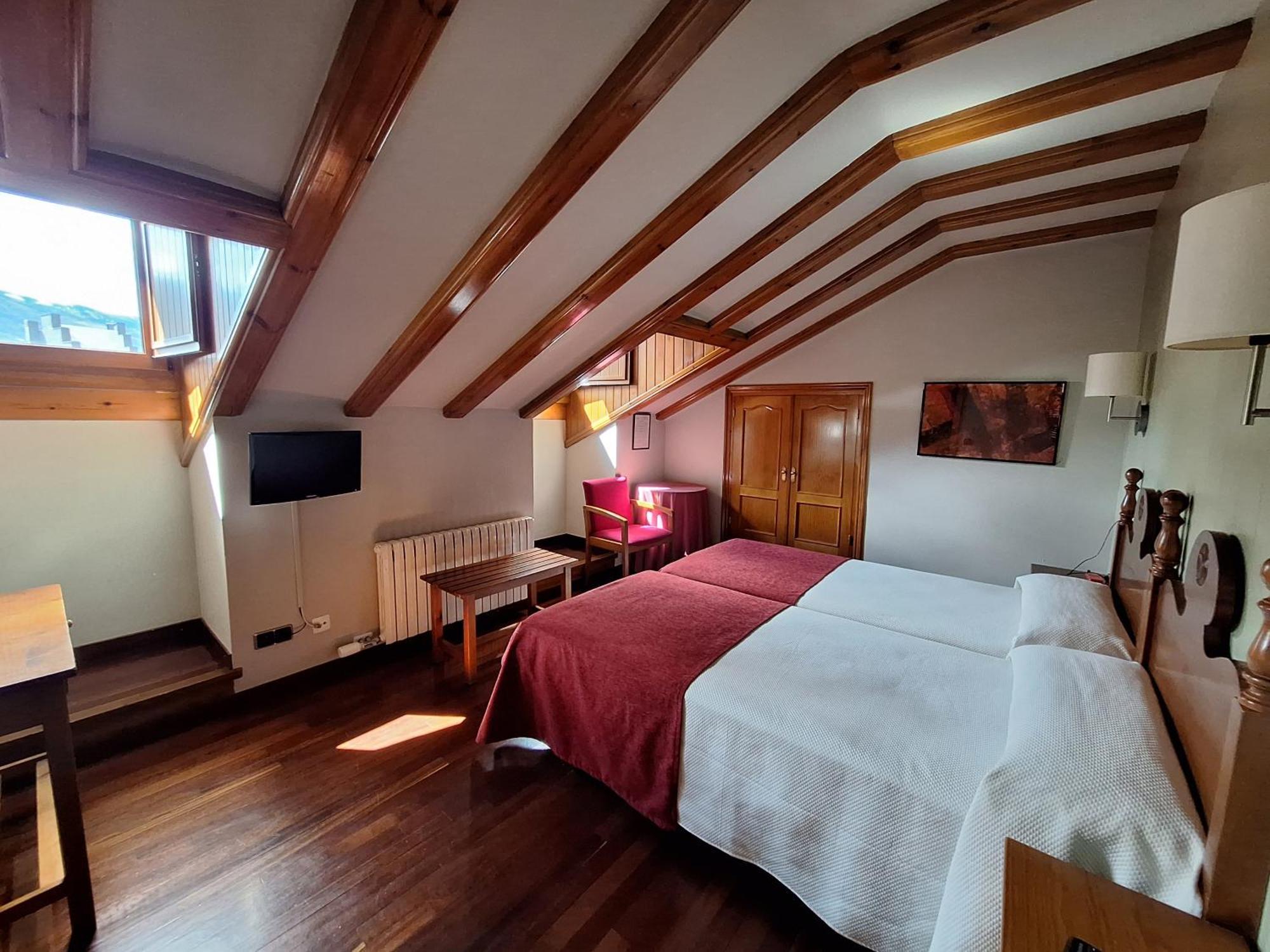 Hotel Aragueells بيناسكي المظهر الخارجي الصورة