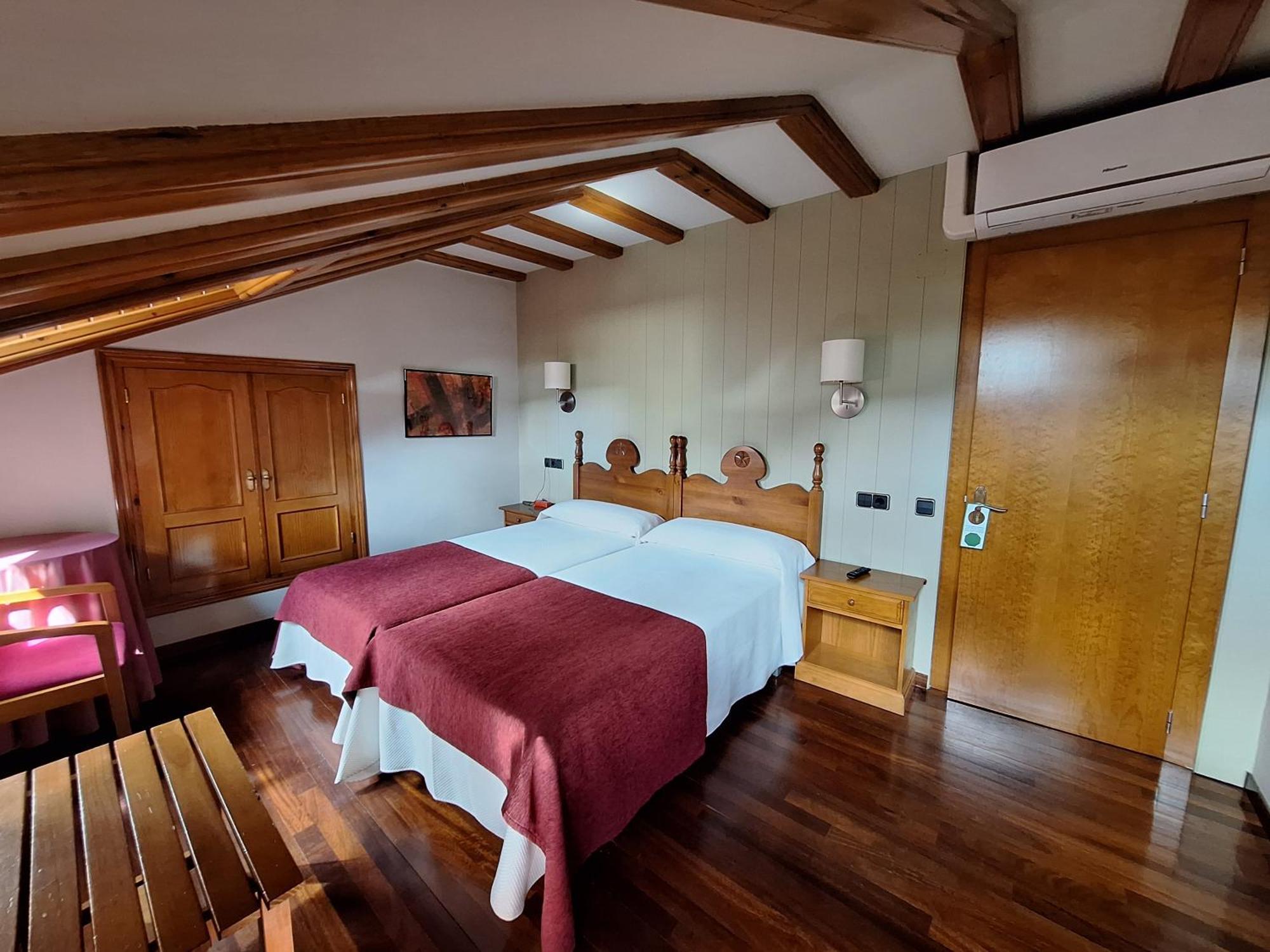 Hotel Aragueells بيناسكي المظهر الخارجي الصورة