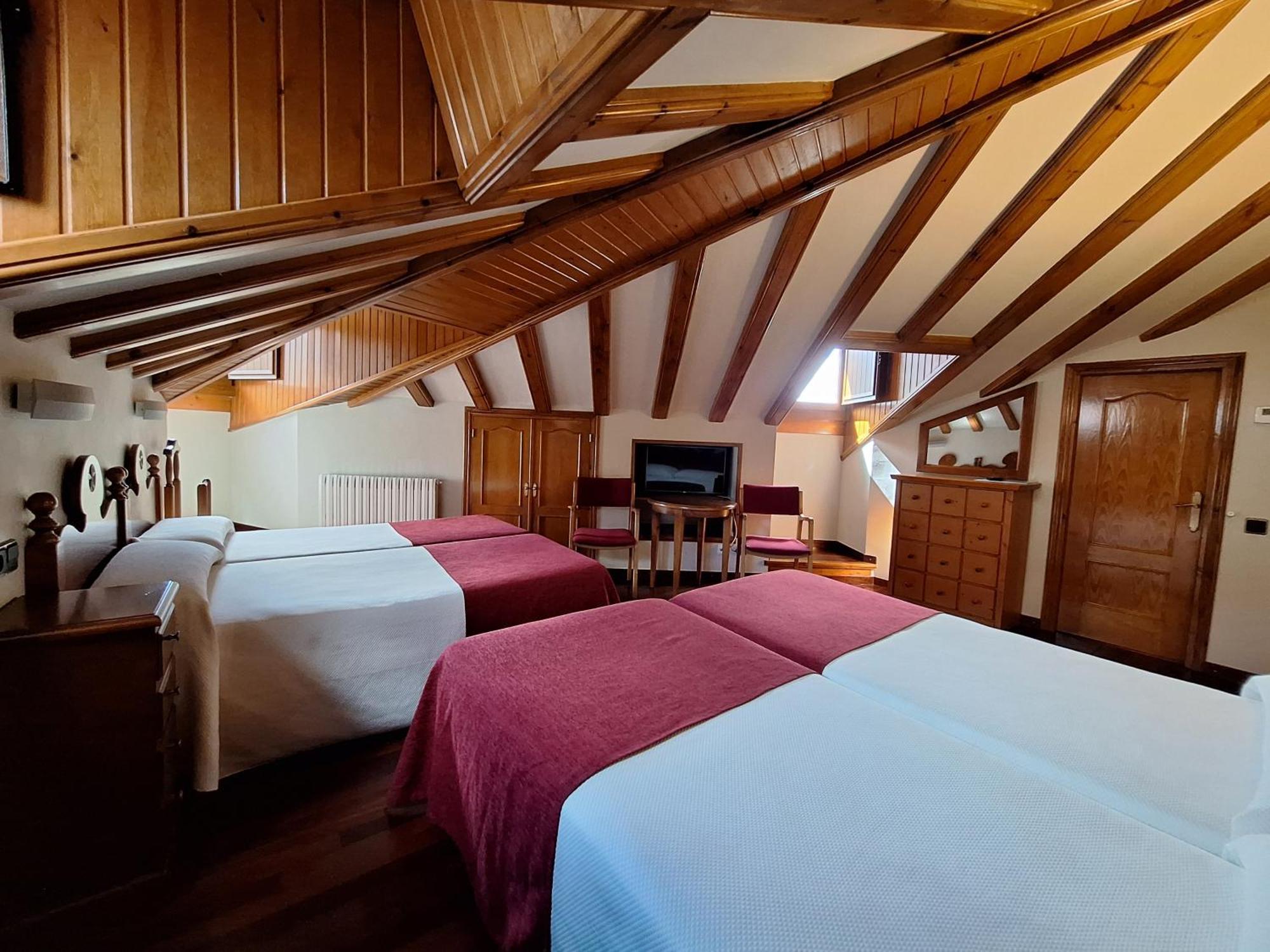 Hotel Aragueells بيناسكي المظهر الخارجي الصورة