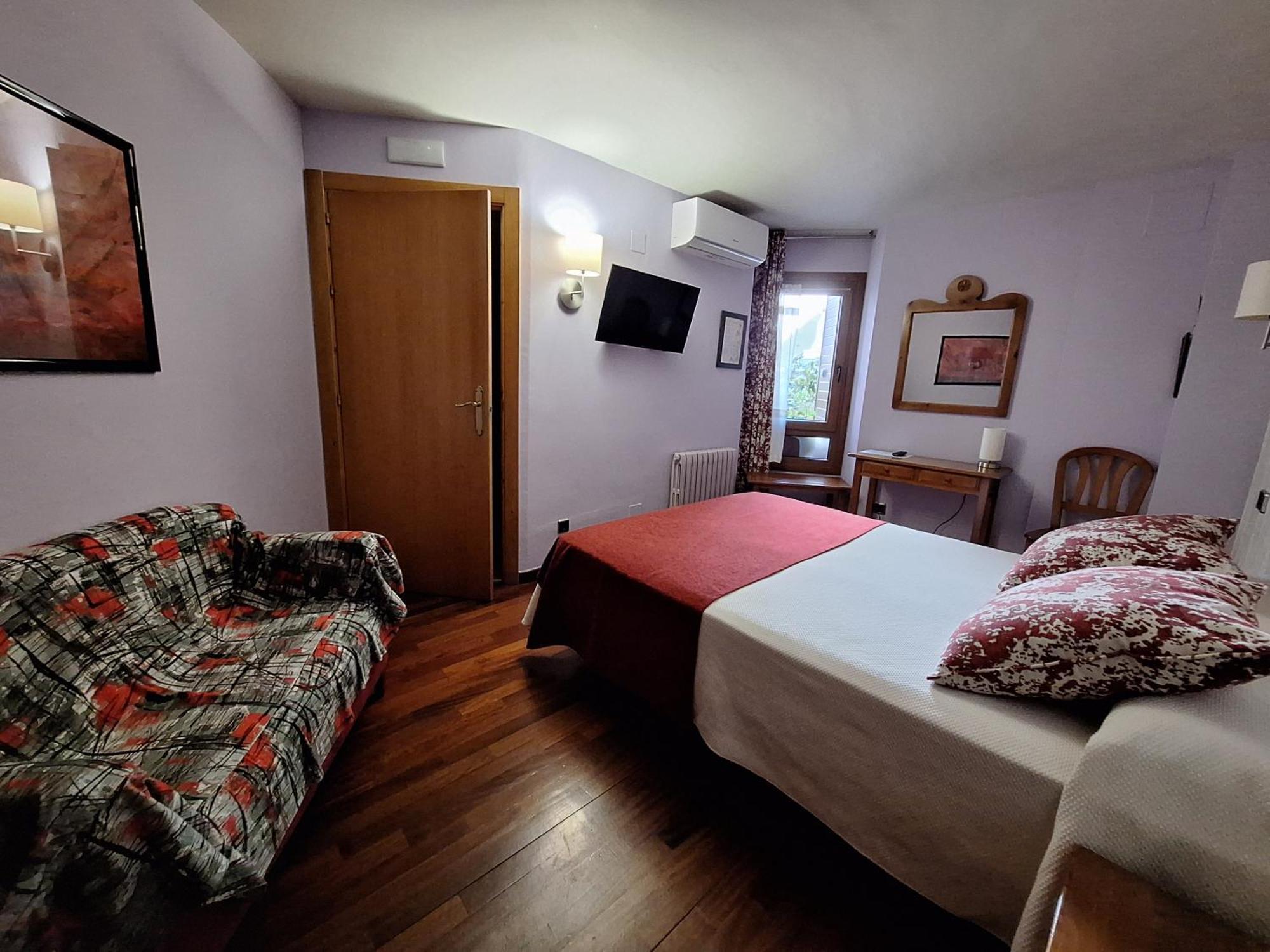Hotel Aragueells بيناسكي المظهر الخارجي الصورة