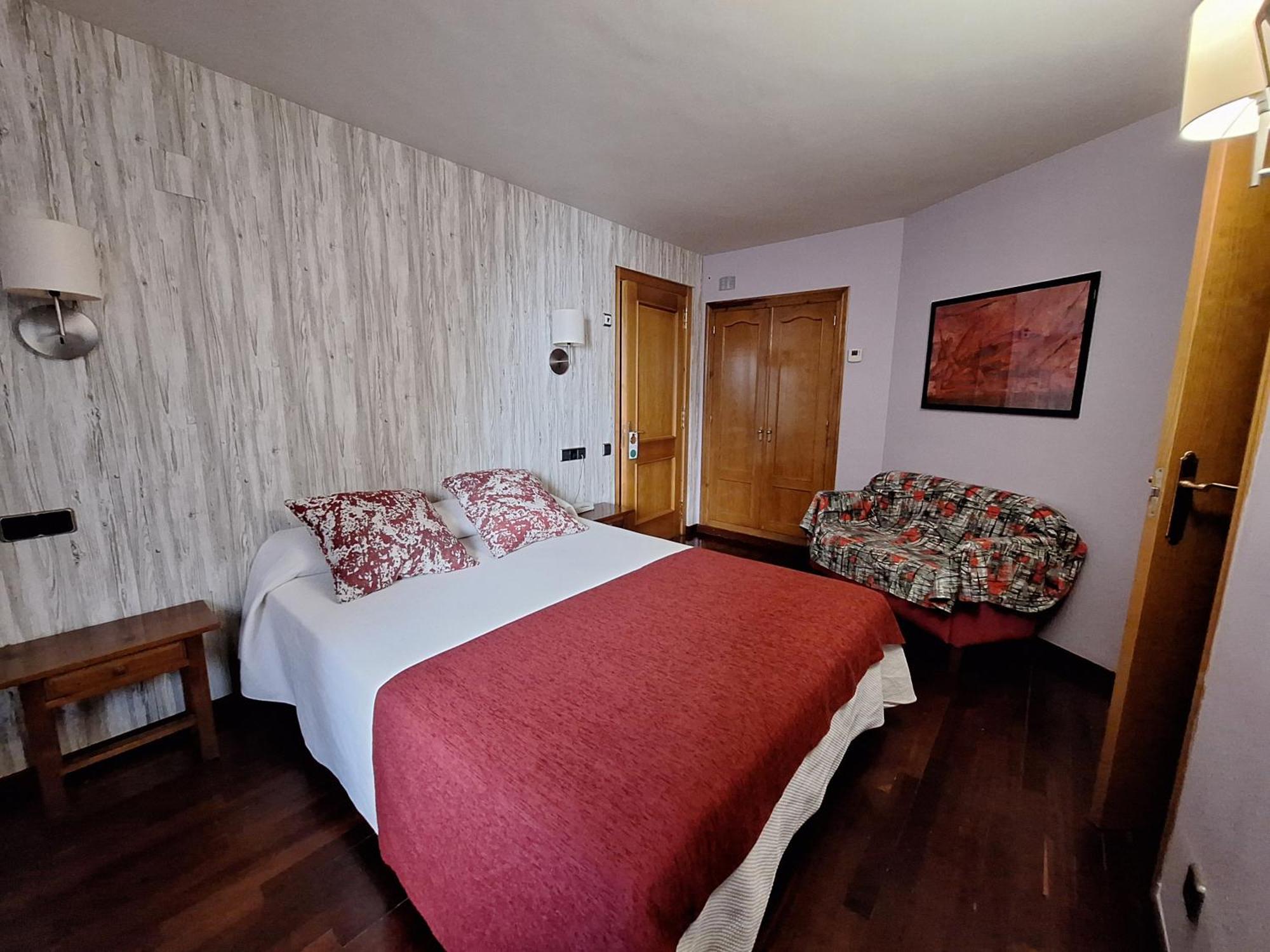 Hotel Aragueells بيناسكي المظهر الخارجي الصورة